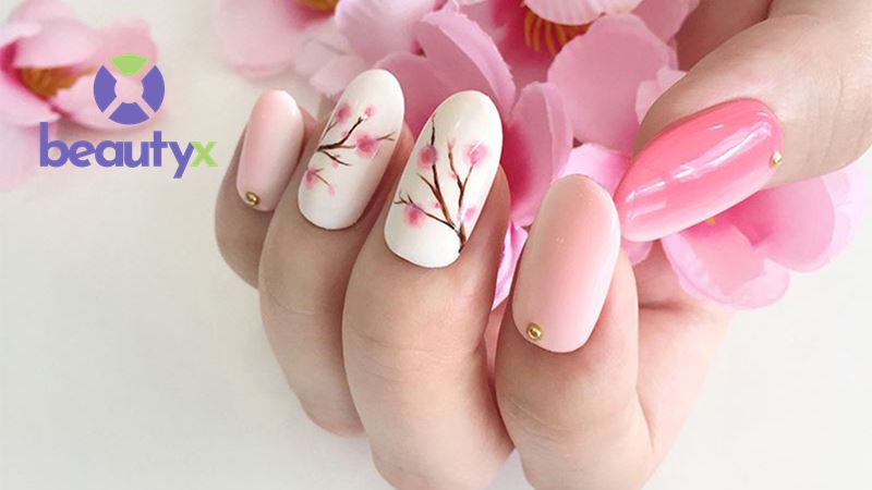 Họa tiết hoa anh đào mảnh mai nhưng tràn đầy sức sống 