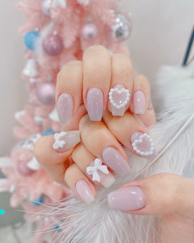 Mẫu nail tết đính đá cực đẹp cho chị em