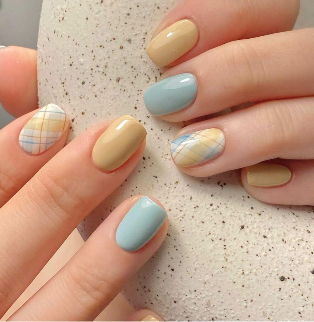 Mẫu nail đẹp đơn giản ngày tết