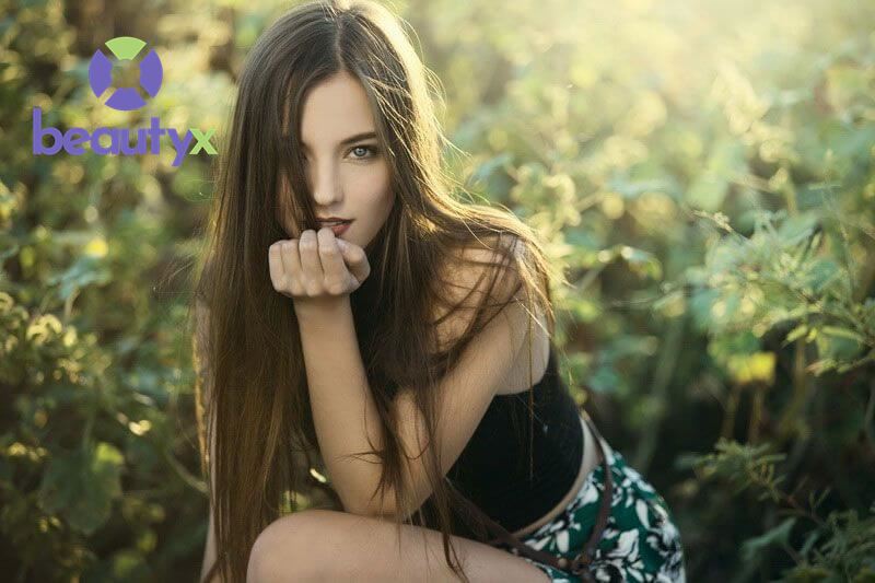 Tóc dài suôn mượt mang lại khí chất nhẹ nhàng, nền nã