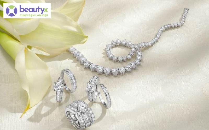 Trang sức quý giá quà tặng ý nghĩa giá trị cho phụ nữ